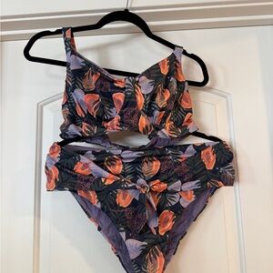 Kitty and Vibe bikini